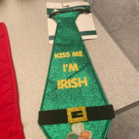 St Patrick tie - Picture 1 of 2